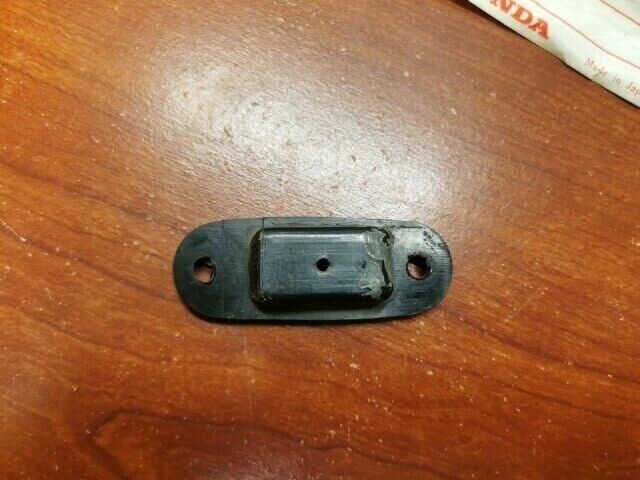 NOS Honda C100 C102 C105 CA100 FRONT TURN SIGNAL LENS GASKET 33443-001-010 H98
