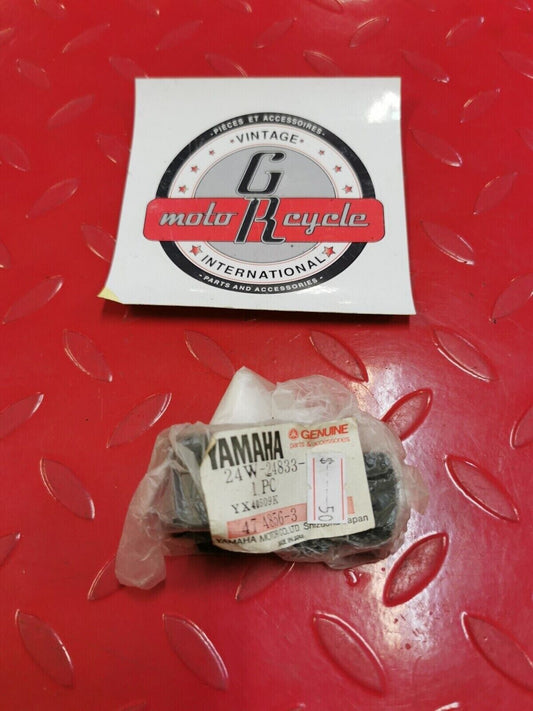 NOS Yamaha YTM200 BRACKET CARRIER 2 24W-24833-00-00 Y26