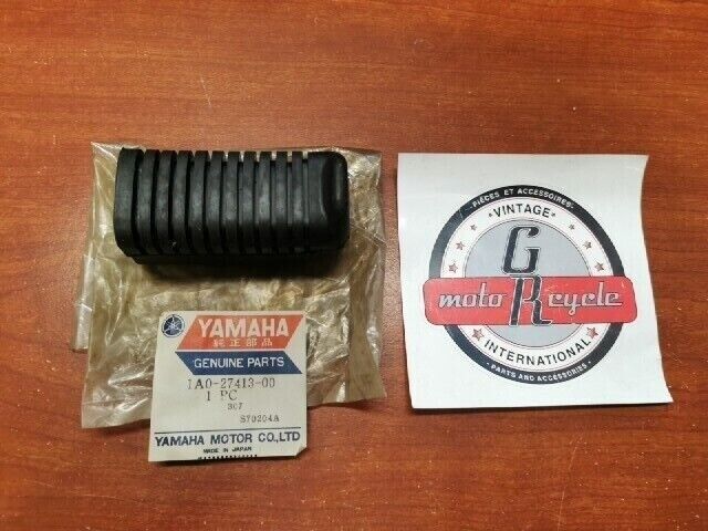 NOS Yamaha RD400 RX50 XS360 FOOTREST COVER 1A0-27413-00-00 Y130