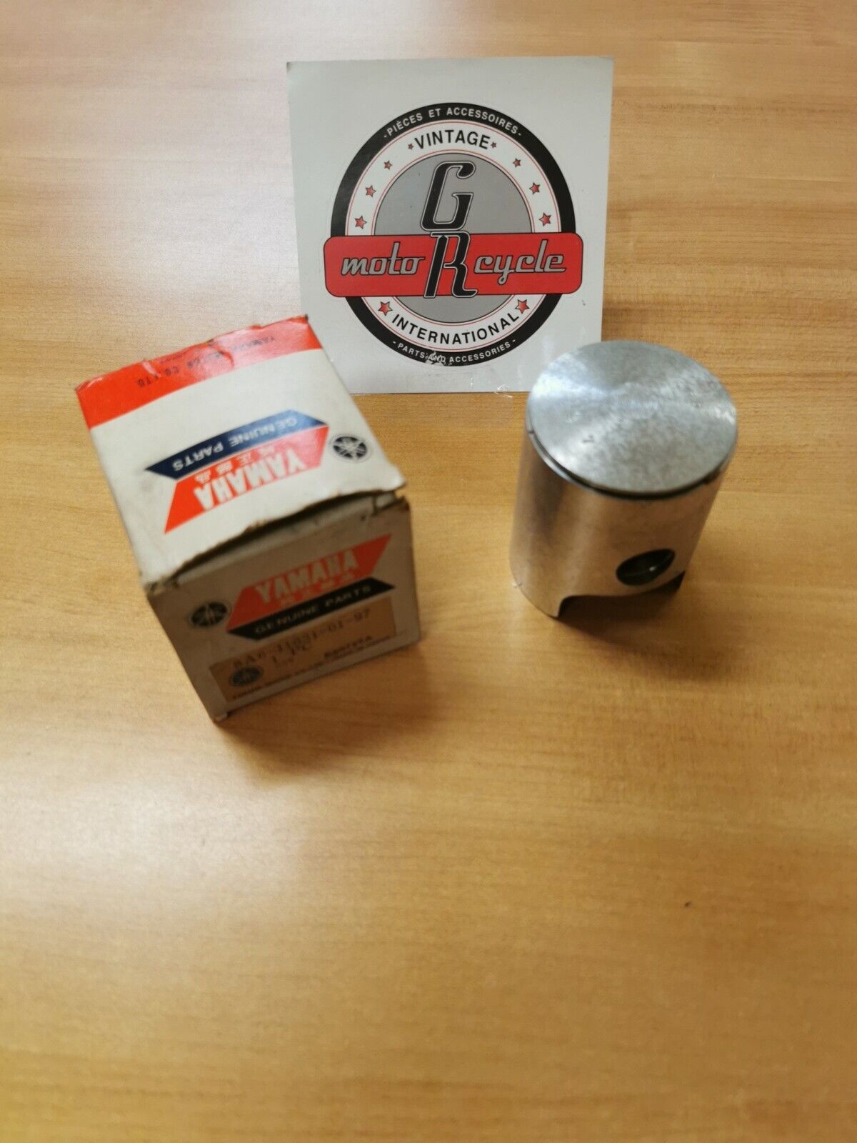 NOS YAMAHA  EX340 1976 - 1978 Piston Assembly  8A6-11631-01-97  Y45