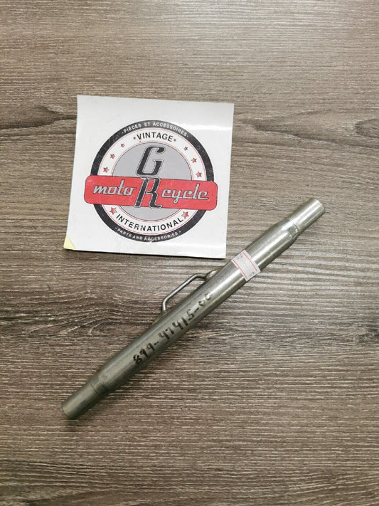 NOS YAMAHA BRACKET 1  899-47415-00-00 Y56