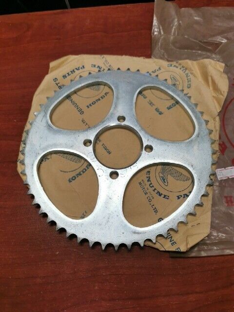 NOS Honda 1969 SL90 FINAL DRIVEN SPROCKET 41201-074-810 H98