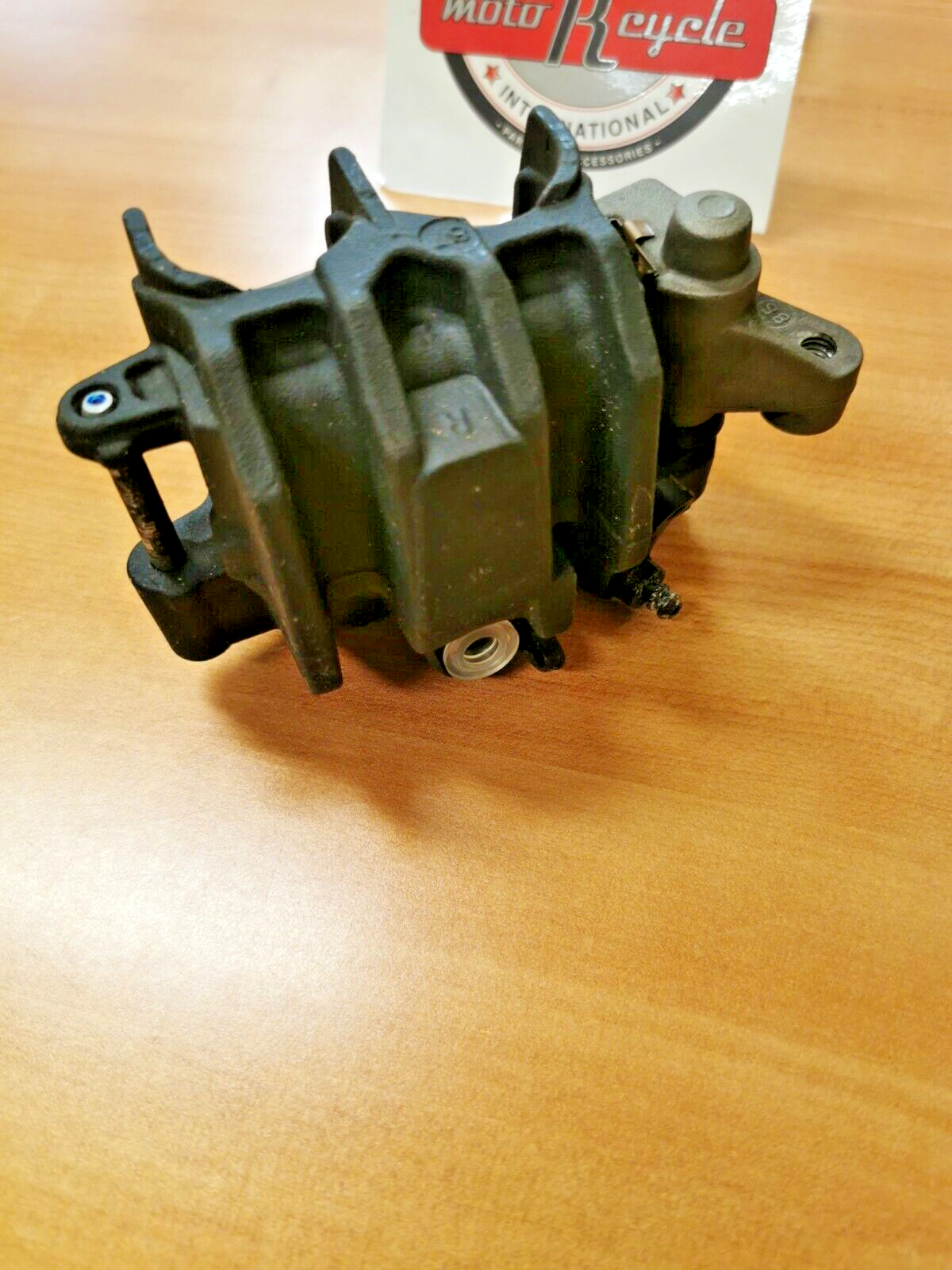 NOS ? HONDA VT750C2  2006 - 2014  CALIPER SUB ASSY R  FR  45250-MFE-671   H22