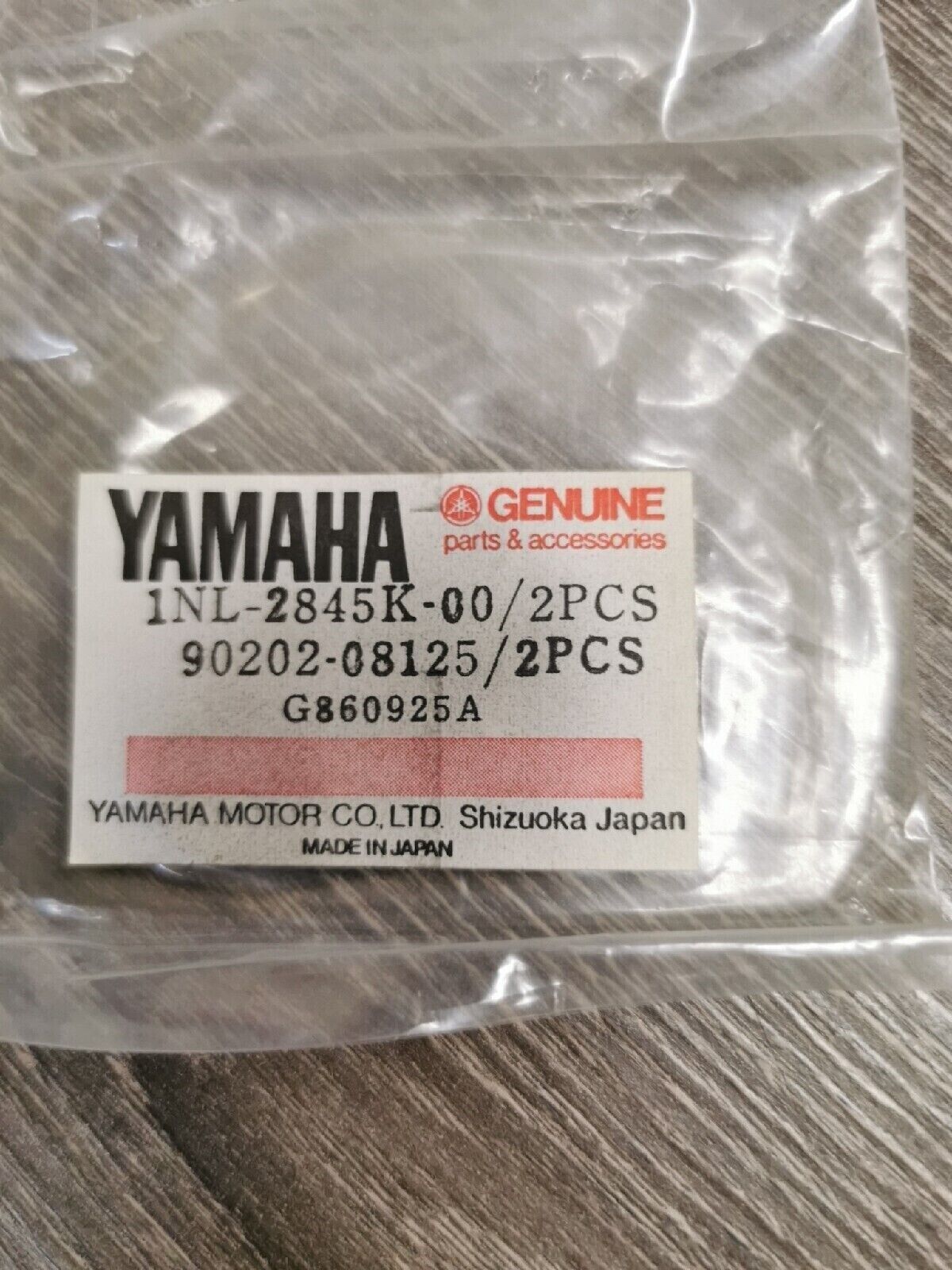 NOS YAMAHA   RUBBER PLATE QTY2   1NL-2845K-00 Y56