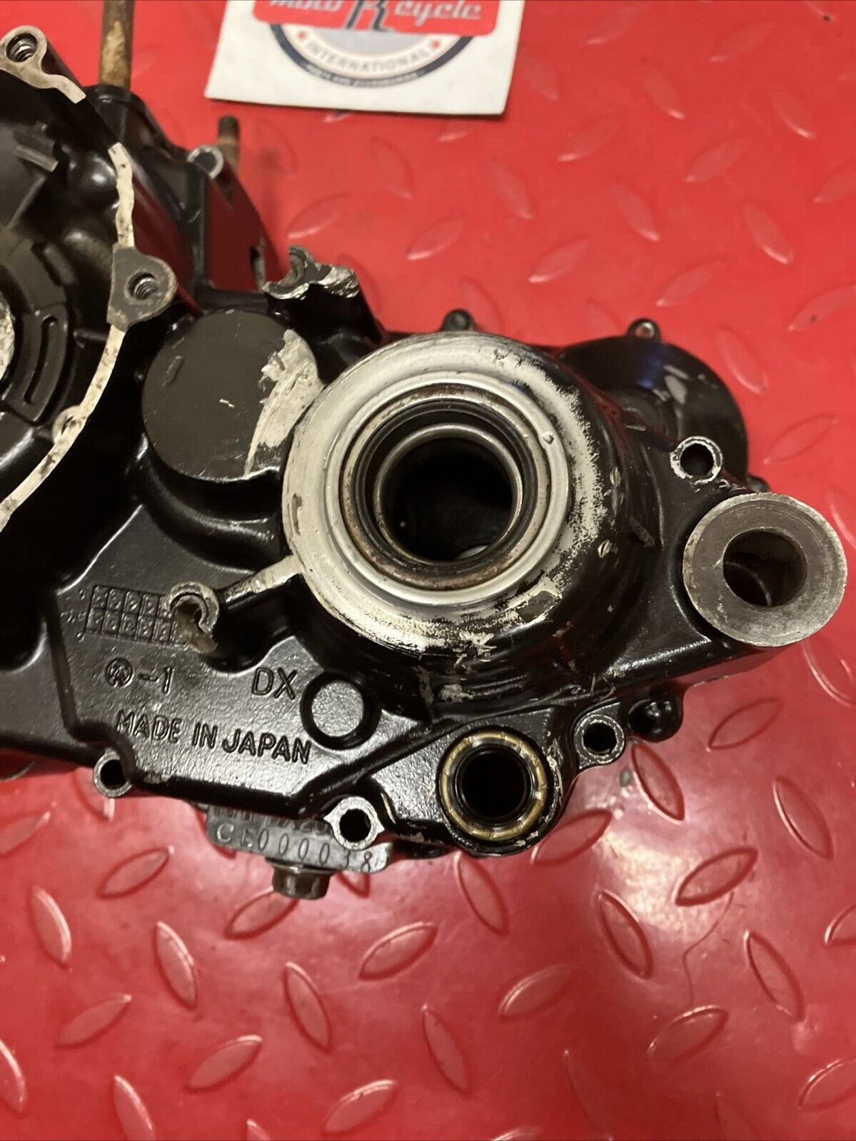 Kawasaki KDX200 1986 crankcase set left right crank case 1987
