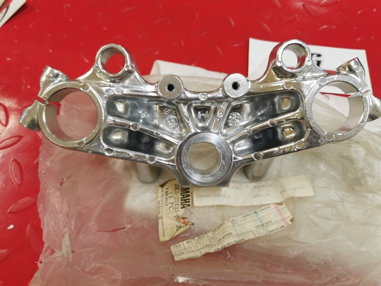 NOS YAMAHA XJ550J UPPER TREE 5K5-23435-00-38 Y15