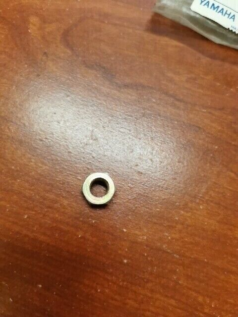 NOS Yamaha NUT 95312-08600 SUB 95311-08600 95333-08600 98880-08100 99780-08 Y127