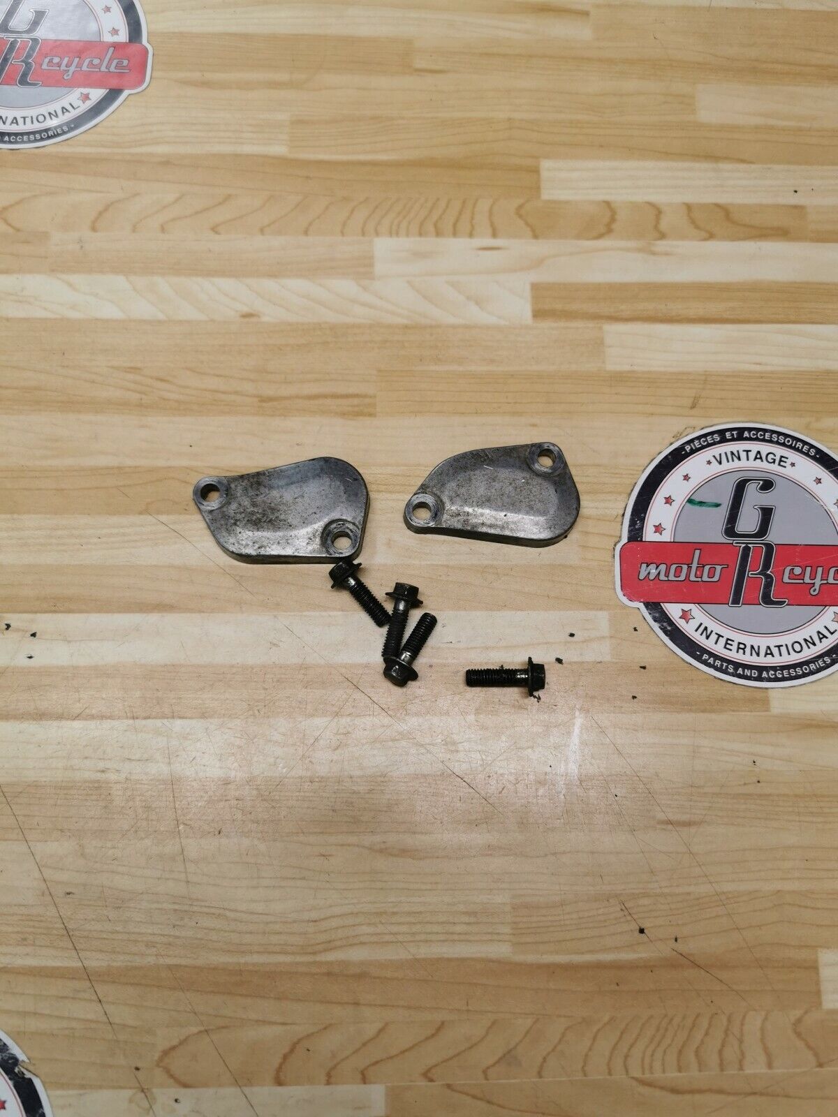 CR250R 1991 cylinder power exhaust valve upper cover 1988 - 1991 12111-KS7-830 2