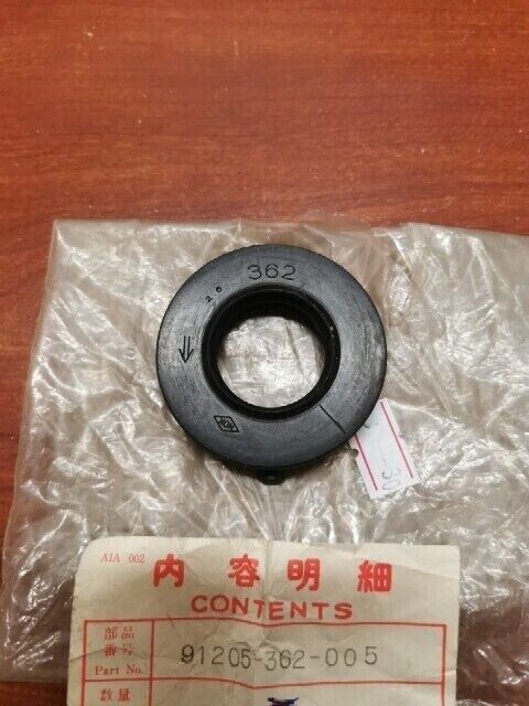 NOS Honda XL175 OIL SEAL (20X52X10) 91205-362-005 H68