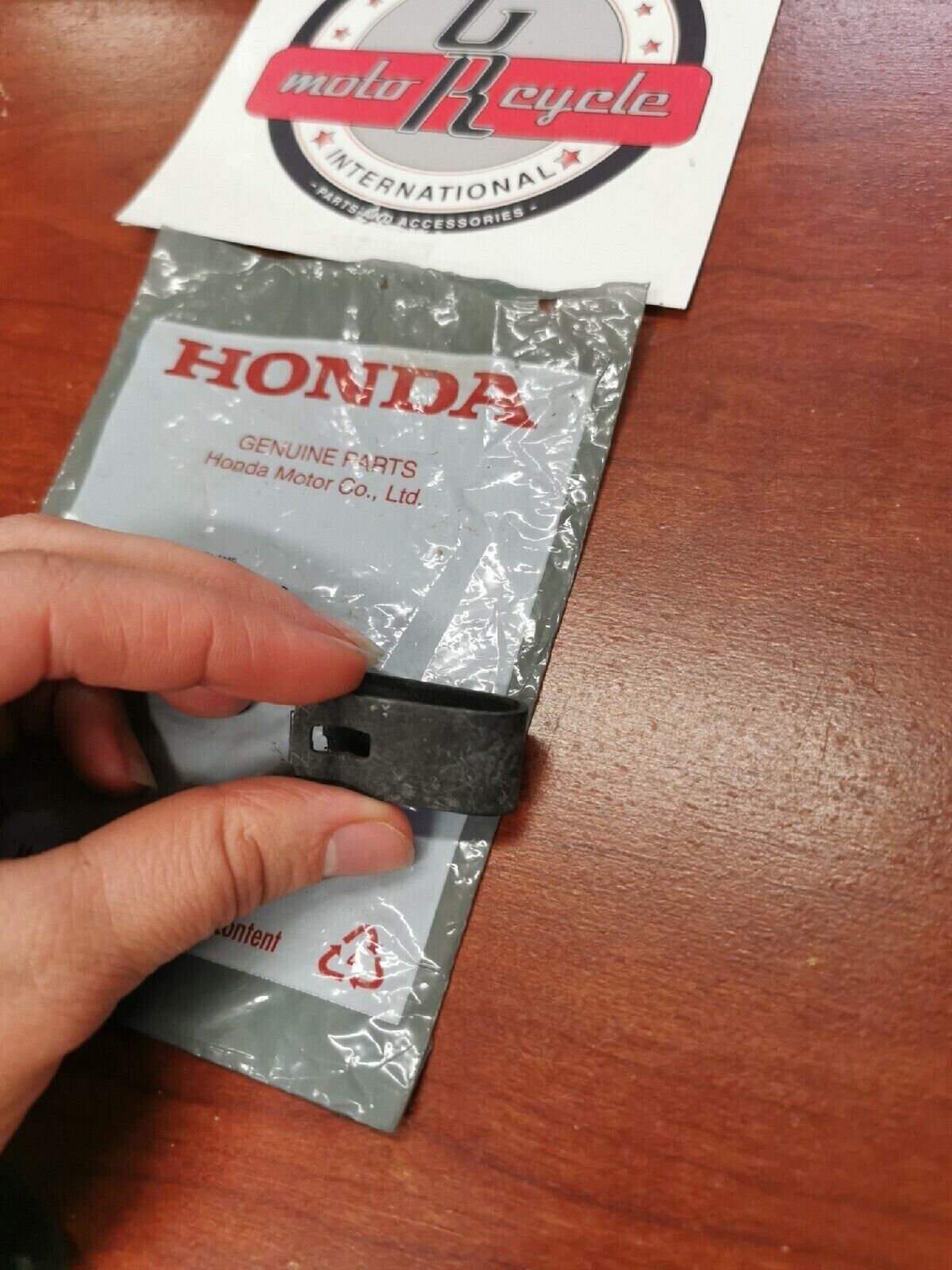 NOS Honda TRX350 TRX400 TRX300 SHOE CLAMP SPRING 45172-S04-003 H34