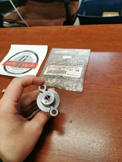 NOS Yamaha TT250R TTR250 TW200 YFB250 CAM CHAIN TENSIONER 3GC-12210-10-00 Y105