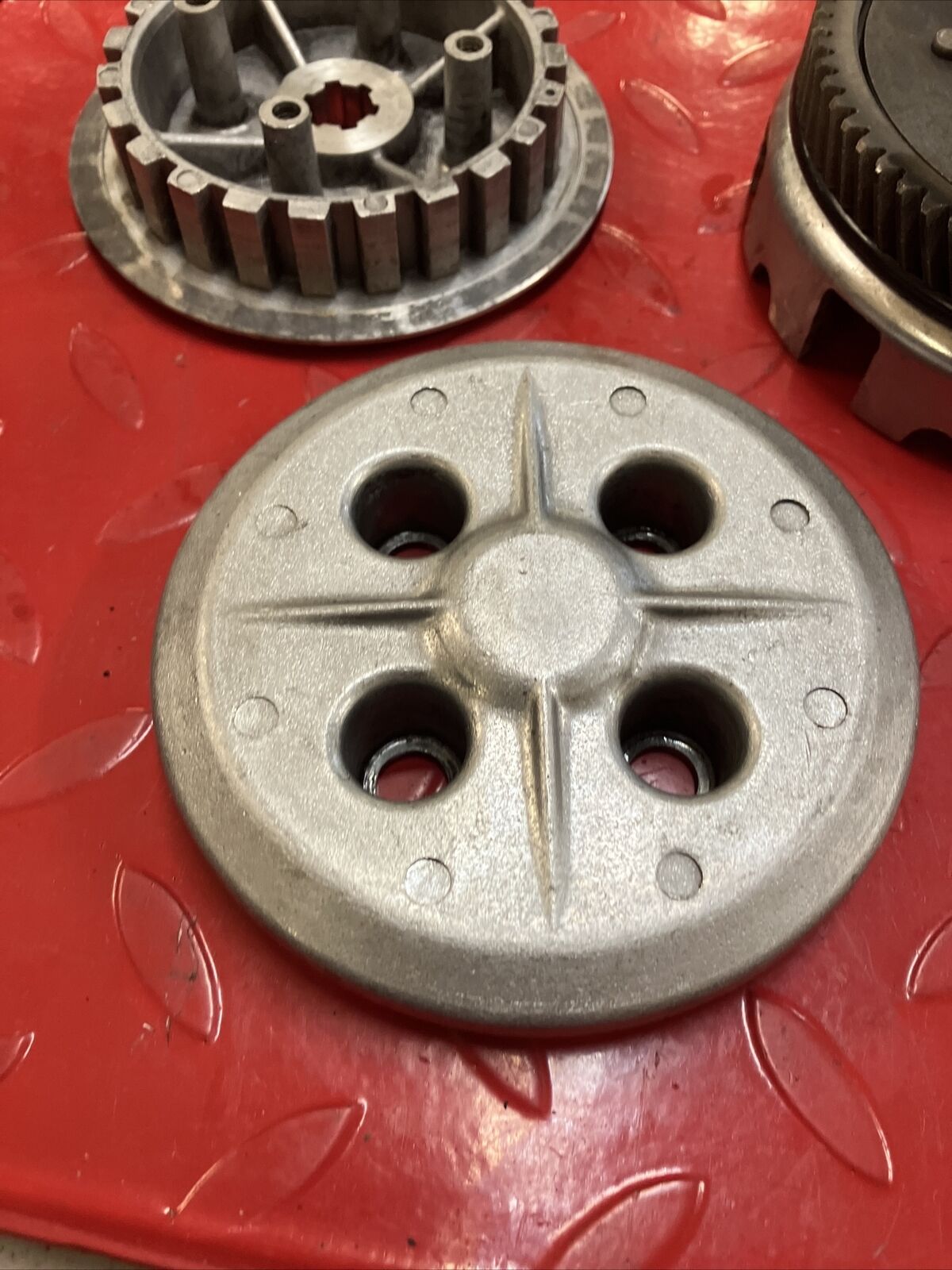 Yamaha DT80 1982 clutch basket hub pressure plate assy GT80 1T0-16150-01-00