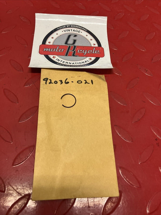 NOS KAWASAKI PISTON PIN CIRCLIP SNAP RING 92036-021 K19