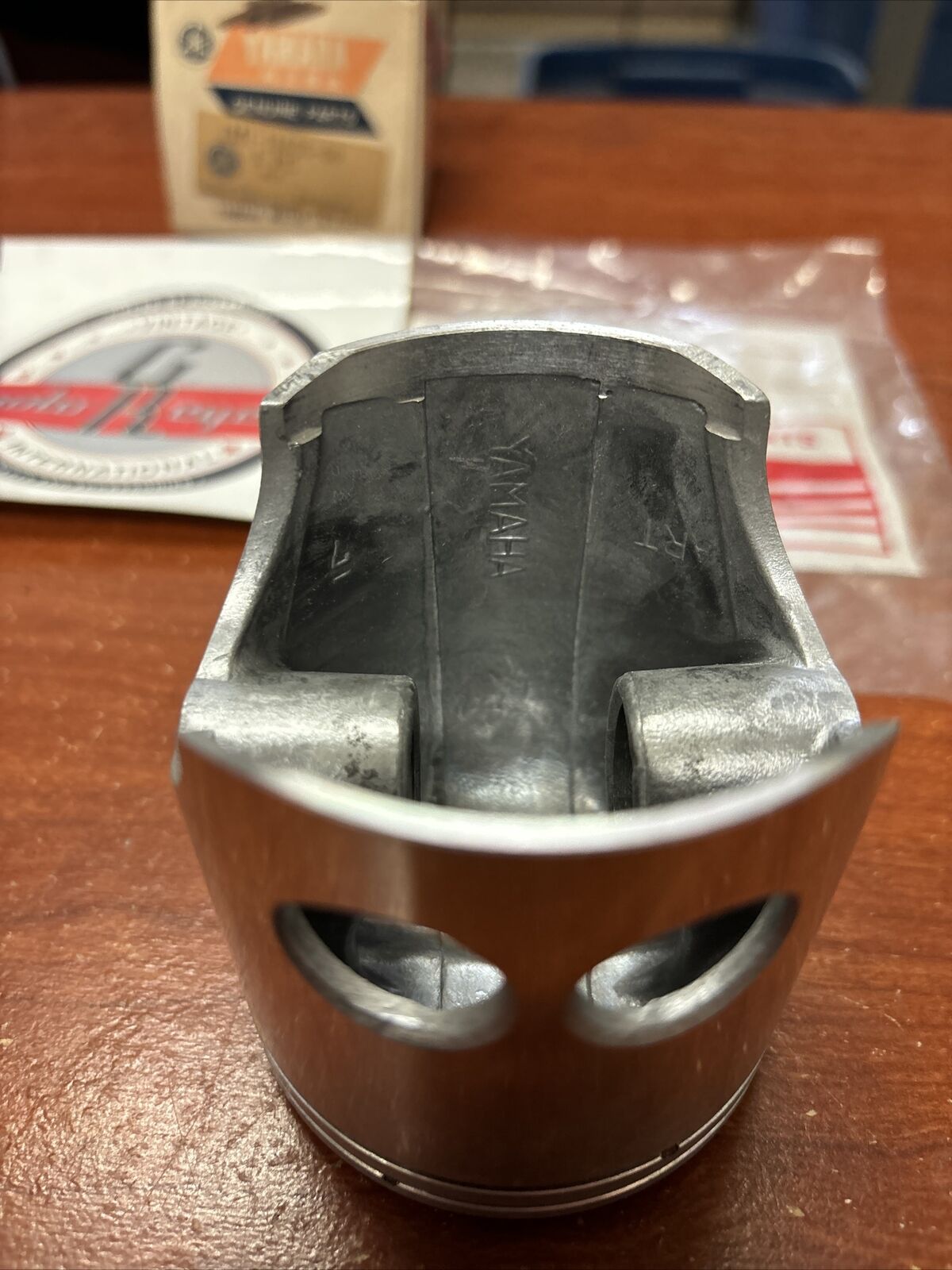 NOS Yamaha PISTON O/S 0.25 1M1-11635-00-00 SUB 1M1-11635-01-00 1M1-11630-11 Y176