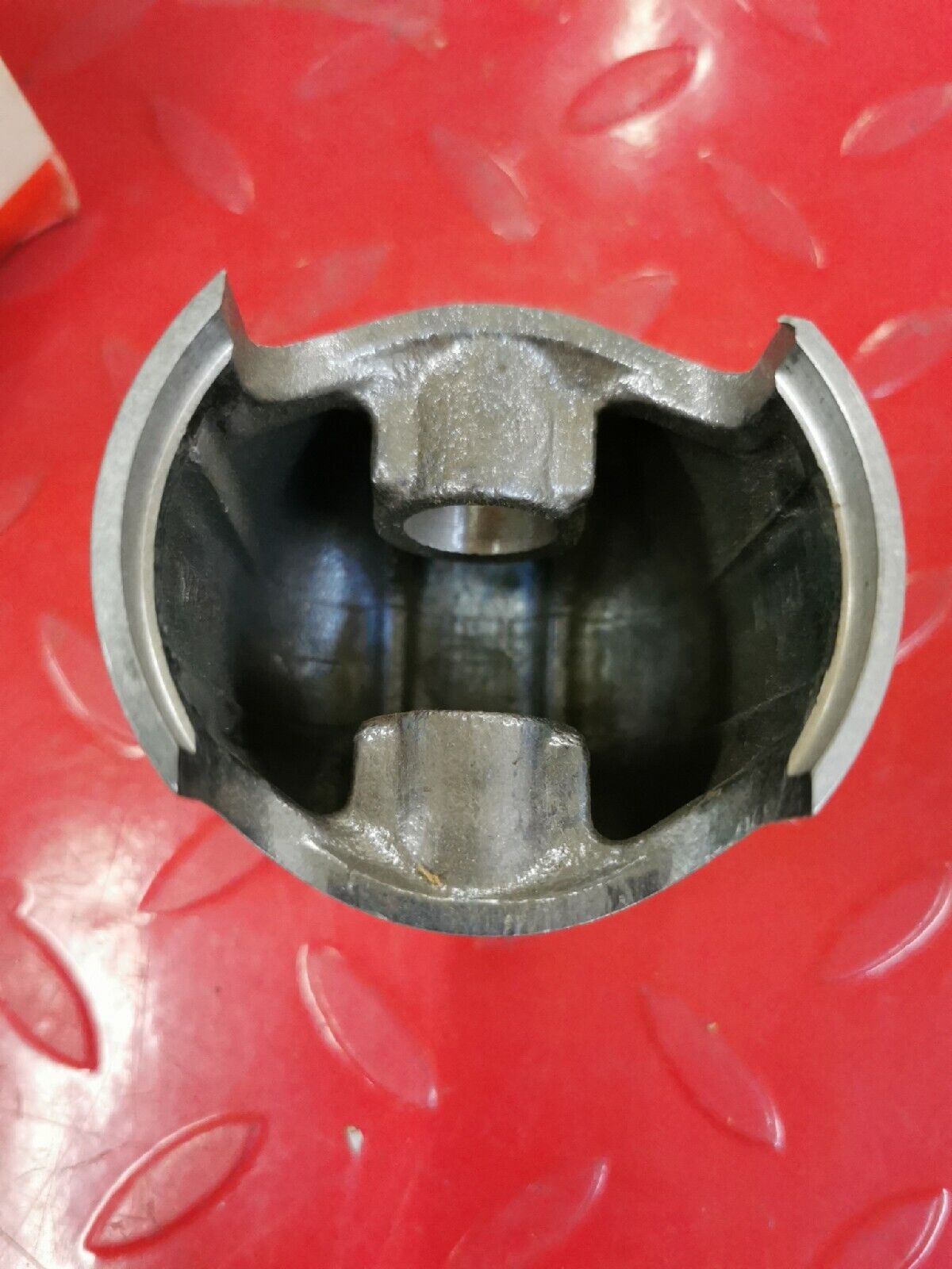 NOS YAMAHA GP433SS  GP433SR  1972  1973  PISTON STD  820-11631-02-96  Y50