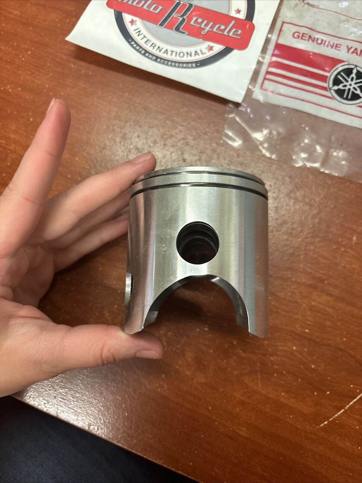 NOS Yamaha DT250 TY250 PISTON STD 0.96 438-11631-01-96 SUB 438-11631-02-96 Y175