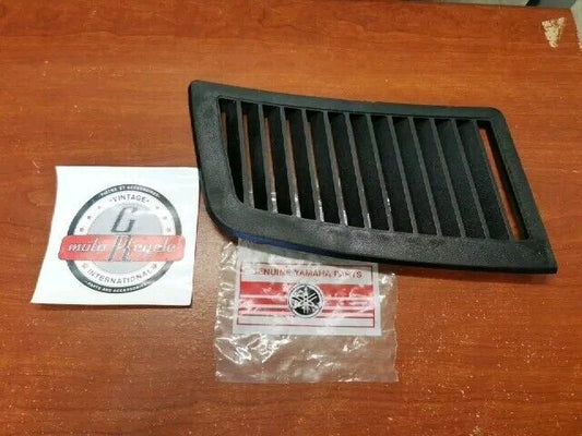 Yamaha EC340 ET250 ET300 ET340 LOUVER 1 8F3-77131-00-00 Y179