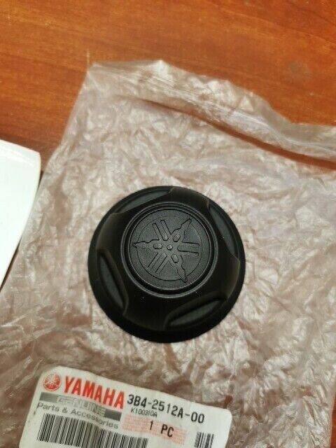 NOS Yamaha YFM450 YFM550 WHEEL CAP 3B4-2512A-00-00 SUB 1HP-F512A-00-00 Y105