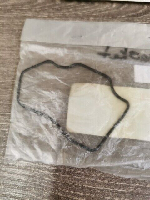 NOS YAMAHA XT350E TW200L XT350LC FLOAT CHAMBER GASKET 30X-14384-00-00 Y112