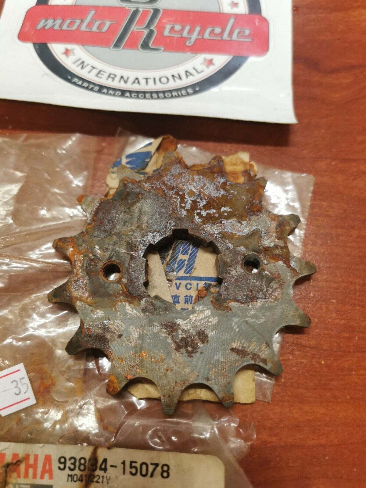 NOS Yamaha XT250 YZ250 TT250 IT250 IT490 DRIVE SPROCKET 15T 93834-15078-00 Y89