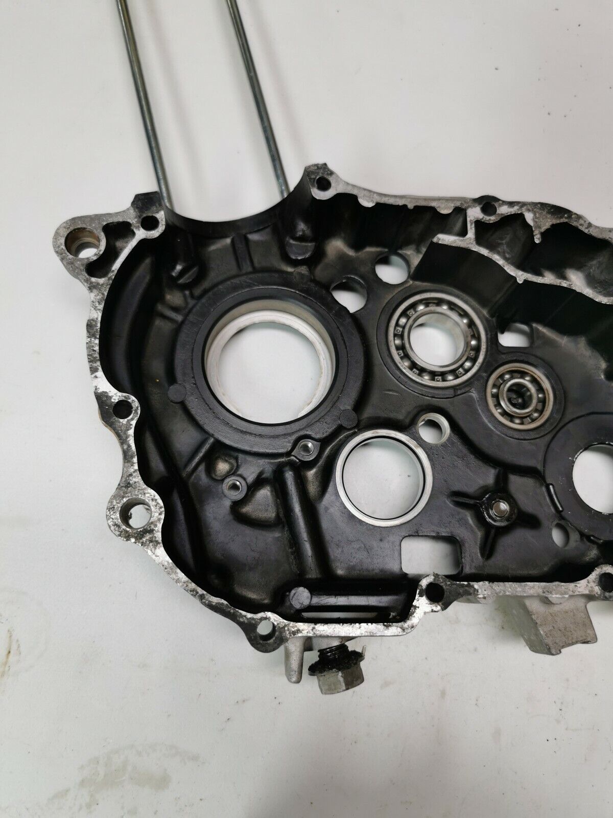 Honda XR100 1984 crankcase left right 1983 1986 1985 1987 11100-KA9-681