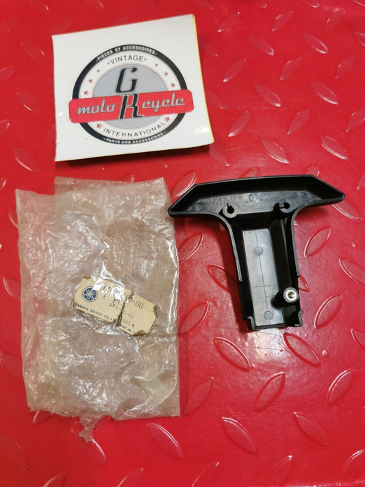 NOS YAMAHA XS1100 1978 - 1981 PILOT BOX LOWER 2H7-83569-00-00 Y30