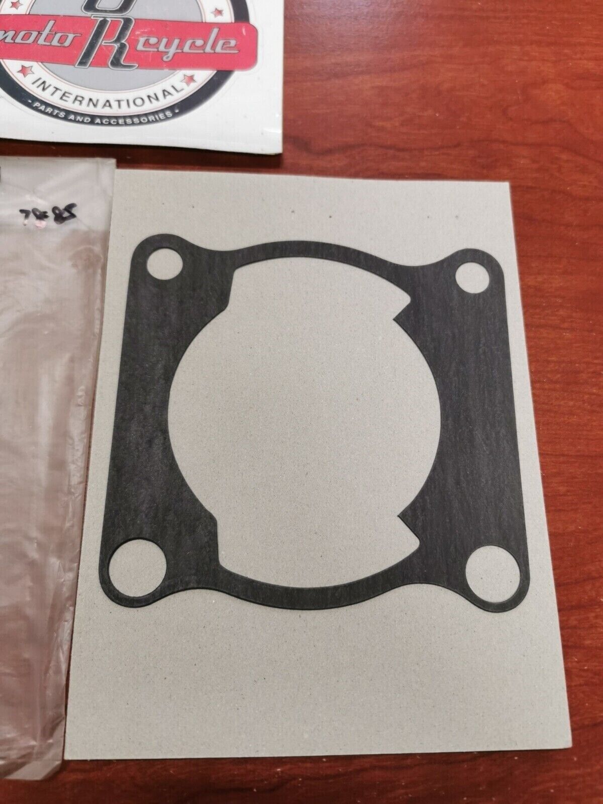 NEW NOS Yamaha YZ125 DT125 IT125 YT125 CYLINDER GASKET 18G-11351-02-00 Y95