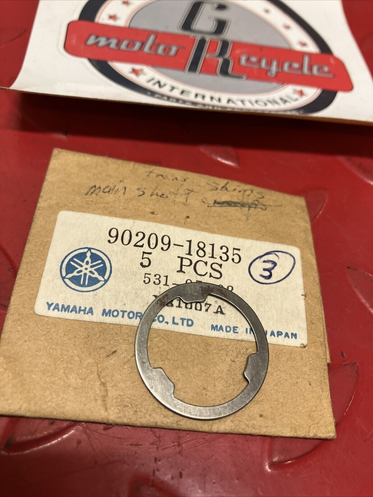 NOS YAMAHA TRANSMISSION WASHER 90209-18135-00 Y64