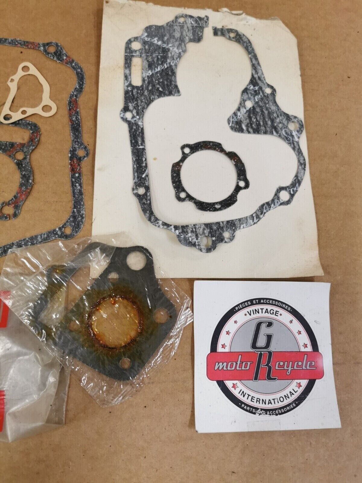 NOS HONDA 50CC C50 CS50 COMPLETE GASKET KIT INCOMPLETE SET J49