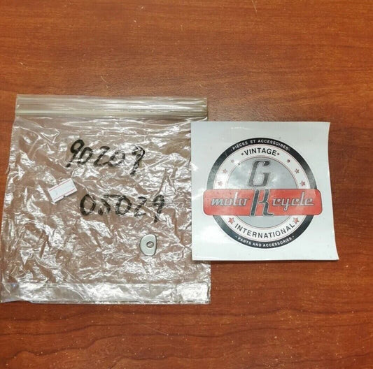 NOS Yamaha DS6 HT1 GT80 RT1 AT1 CT1 DT1 SPECIAL SHAPE WASHER 90209-05029-00 Y100