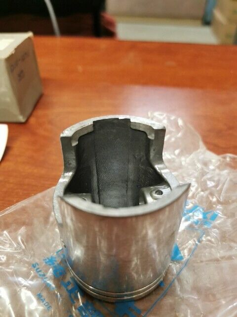NOS Suzuki AS100 AC100 A100 PISTON OS 1.0 12110-12710 SUB. 12110-12003-100 S32