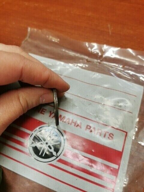 NOS Yamaha EW643 GP433 WASHER PLATE 820-47359-00-00 SUB 90201-20272-00 Y131
