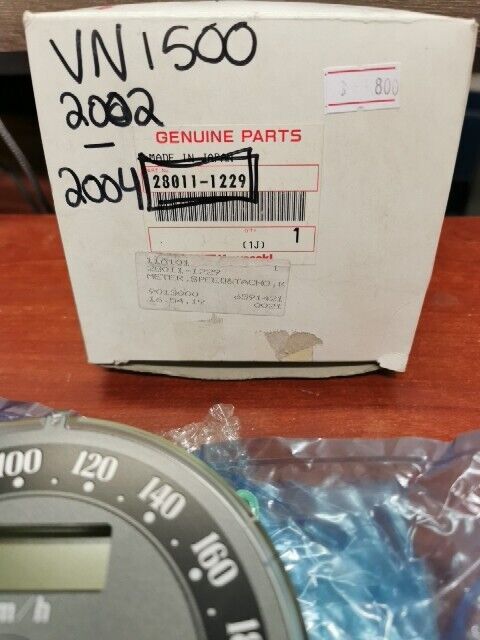 NOS Kawasaki 2002 - 2004 VN1500 SPEEDOMETER & TACHOMETER KPM 28011-1229 K37
