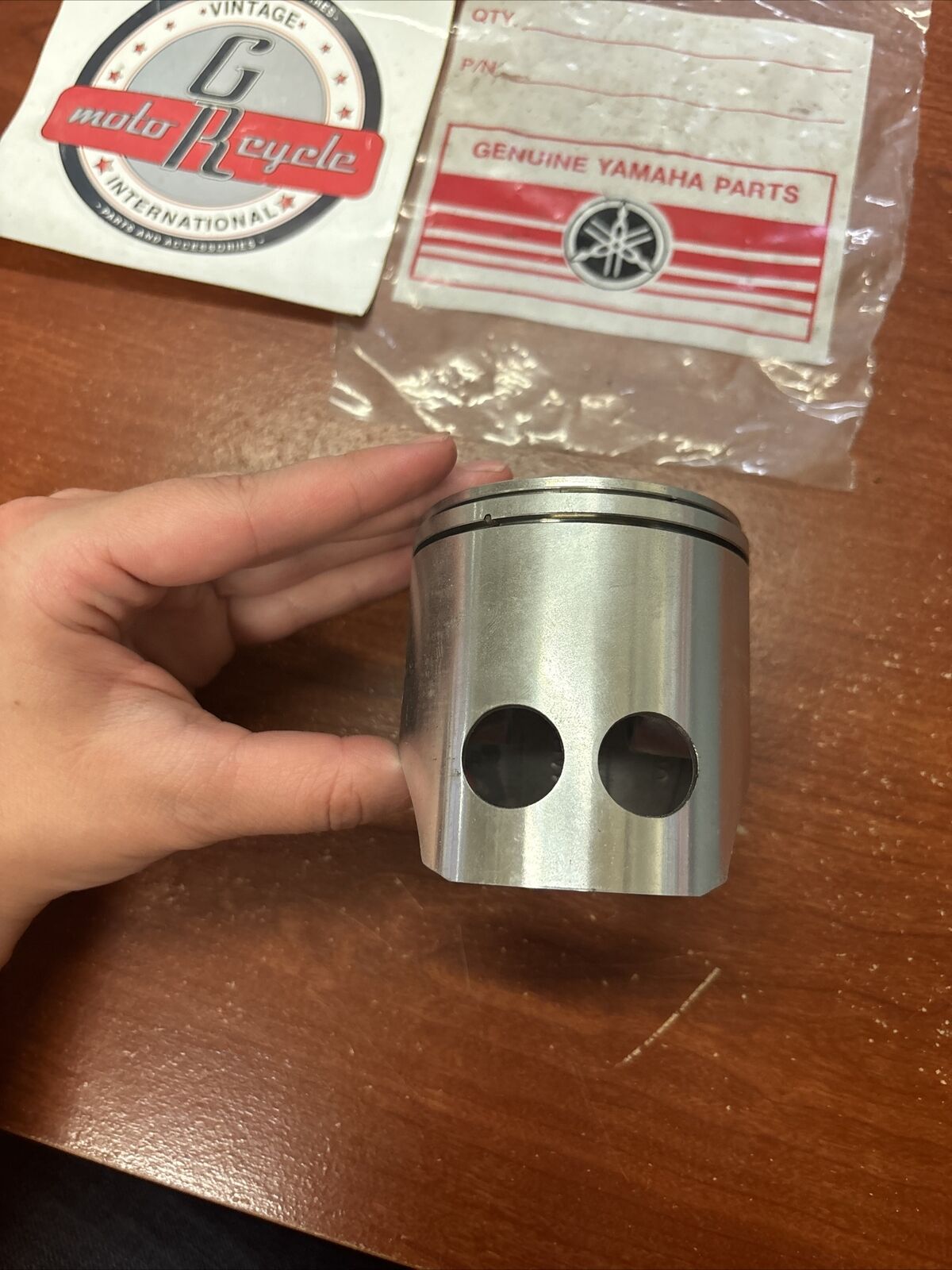 NOS Yamaha DT250 TY250 PISTON STD 0.96 438-11631-01-96 SUB 438-11631-02-96 Y175