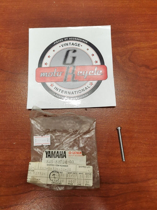 NOS Yamaha SCREW PAN HEAD 849-84724-00-00 SUB. 98580-04540-00 Y68
