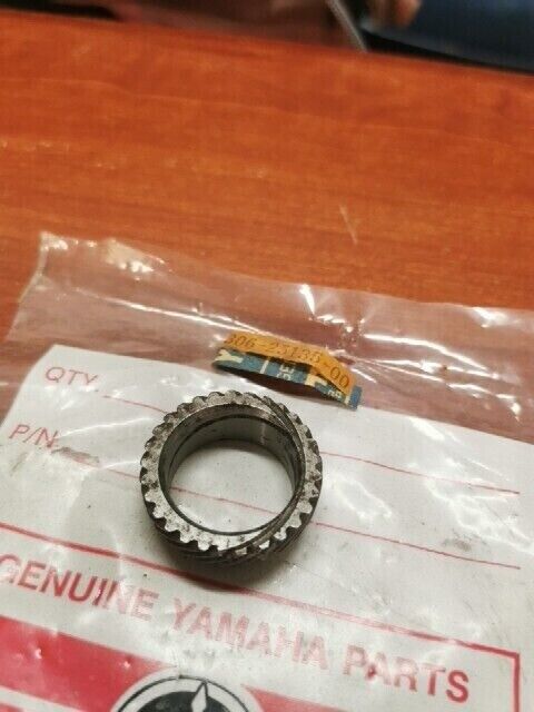 NOS Yamaha SR500 XS1 XS2 XT500 TX650 DRIVE GEAR 306-25135-00-00 Y135