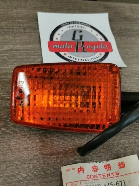 NOS HONDA CB750F 1979 TURN SIGNAL WINKER ASSY R RR NO BULB 33600-445-671 H83