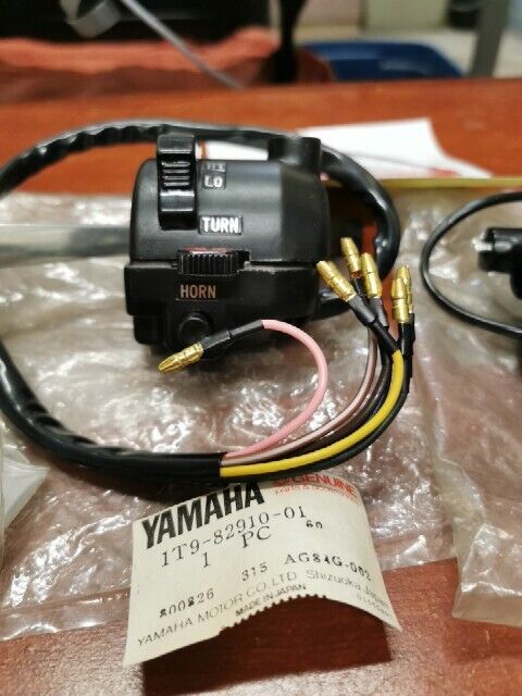 NOS Yamaha LEVER HOLDER 1T9-82910-01-00 & 1T9-82920-50-00 S 1T9-82920-X0-00 Y115