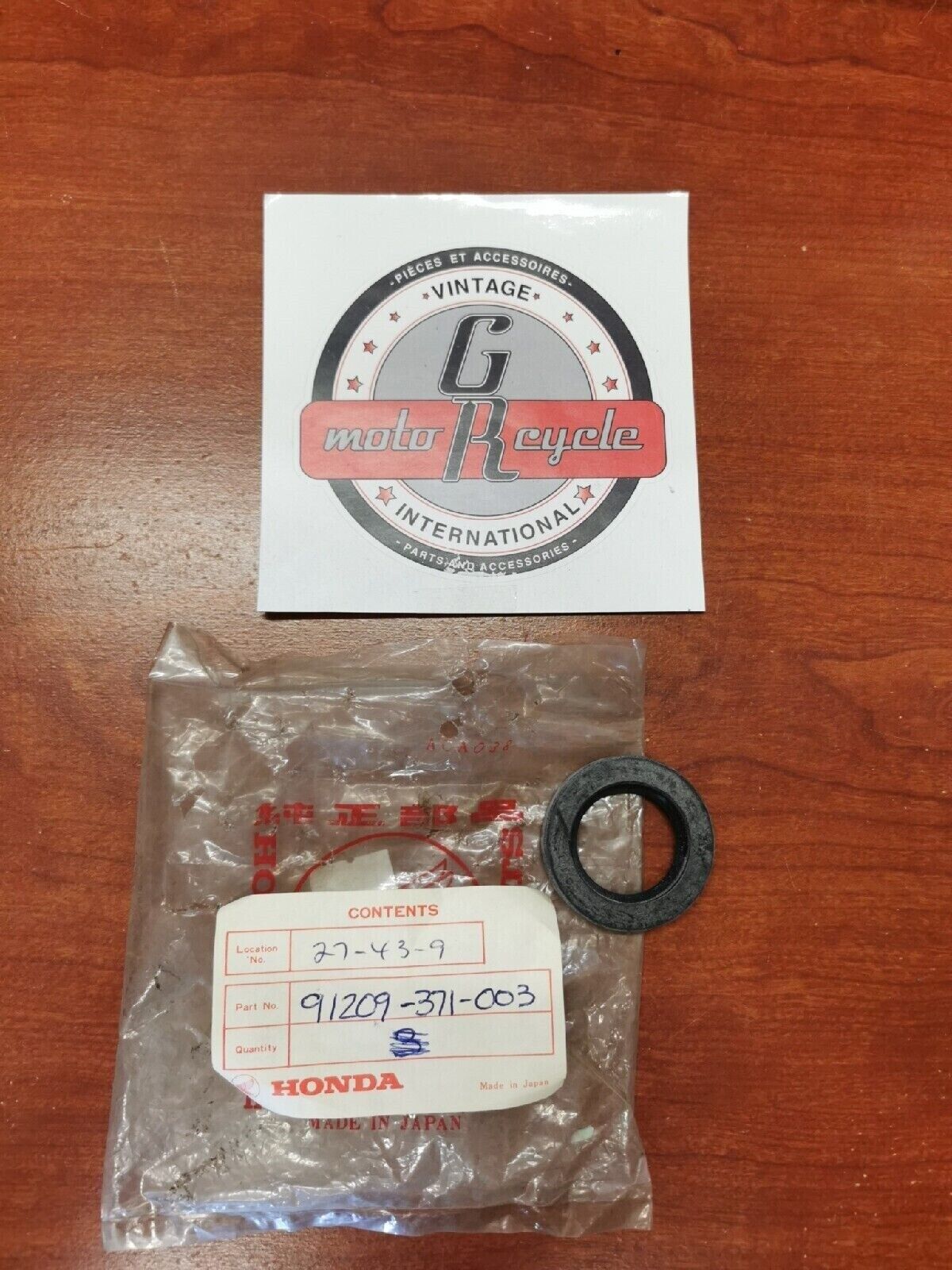 NOS Honda GL1500 GL1200 GL1000 GL1100 OIL SEAL (27X43X9) 91209-371-003 H36
