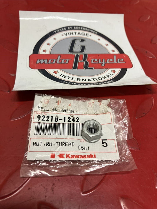 NOS KAWASAKI RIGHT HAND THREAD NUT 8MM 92210-1242 K13