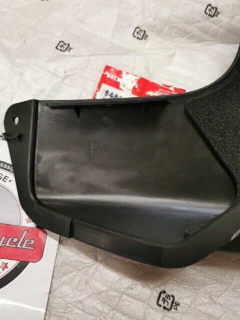 NOS Honda 2002 2003 CBR900RR RIGHT DUCT COVER 64593-MCJ-750ZA H106