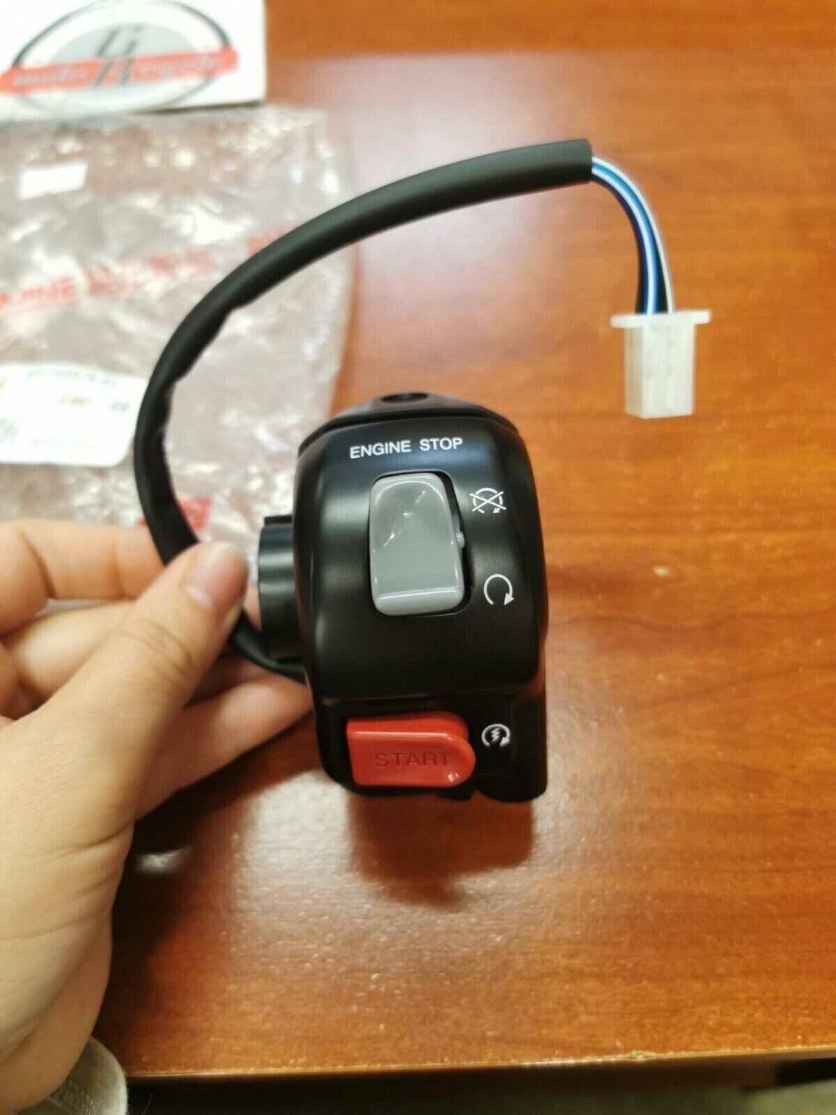 NOS Yamaha HANDLE SWITCH 5PJ-H3976-02-00 Y85