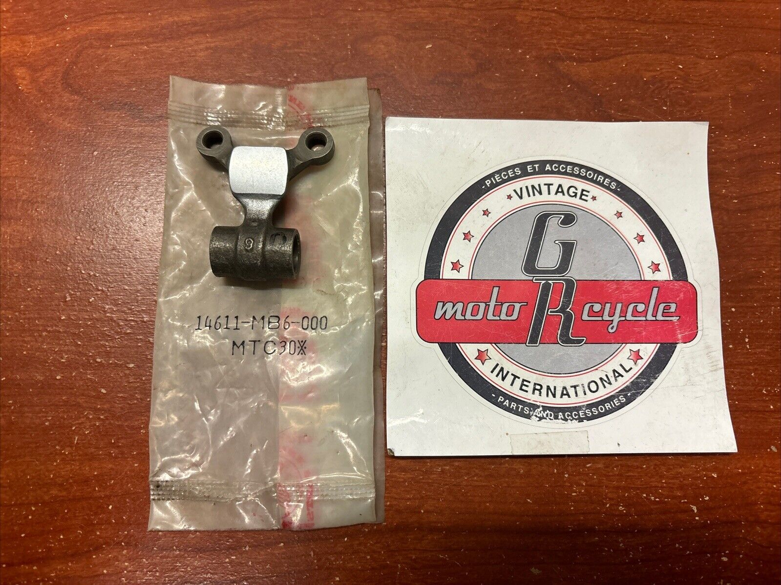 NOS Honda VF1000 VF1100 ROCKER ARM 14611-MB6-000 H183