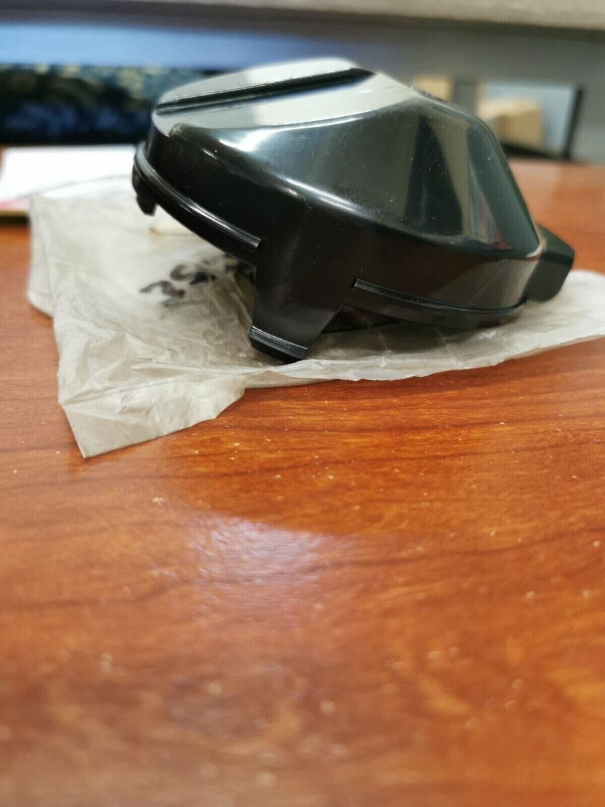 NOS Yamaha XT250 FZR600 FZR400 FZ600 SOCKET COVER 46X-84397-01-00 Y86