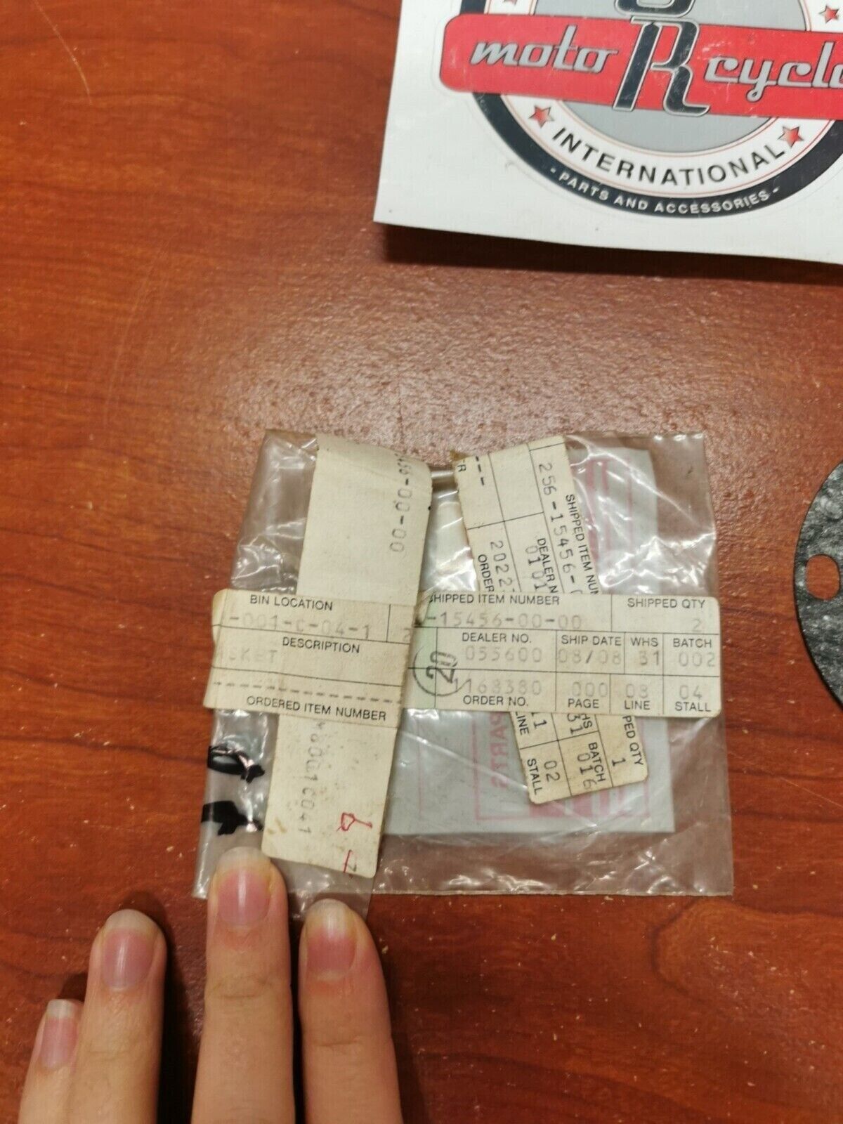 NOS Yamaha XS650 OIL PUMP COVER GASKET 256-15456-00-00 SUB. 256-15456-10-00 Y98