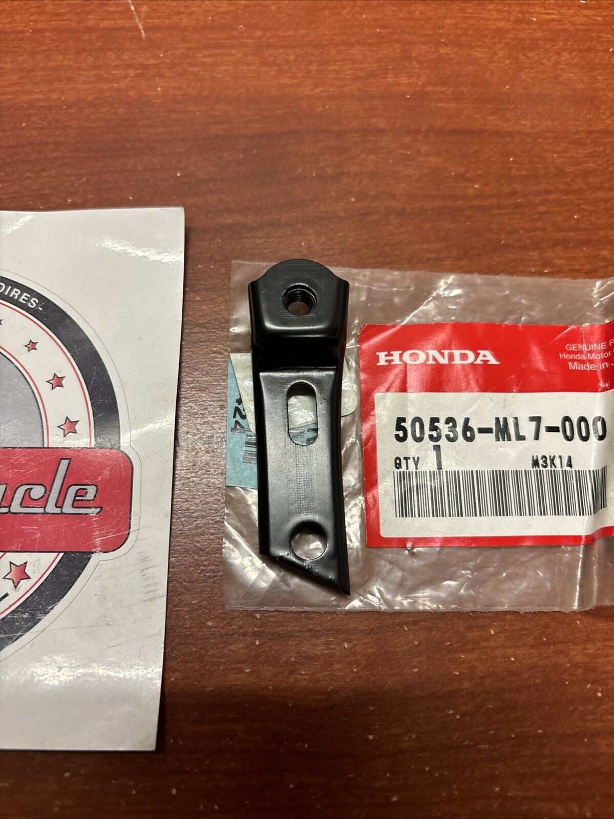 NOS Honda VFR700F VFR750F LOWER COWL UNDER STAY 50536-ML7-000 H170