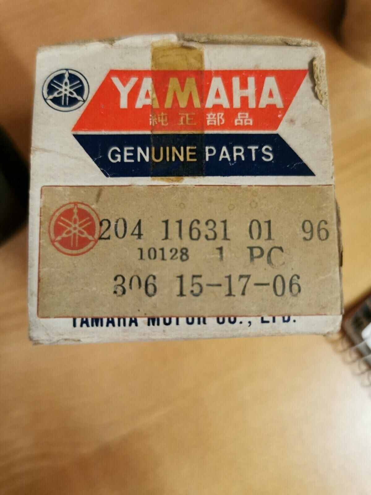 NOS YAMAHA PISTON O/S 0.50 204-11636-01-00 SUB 204-11636-00-00 Y47