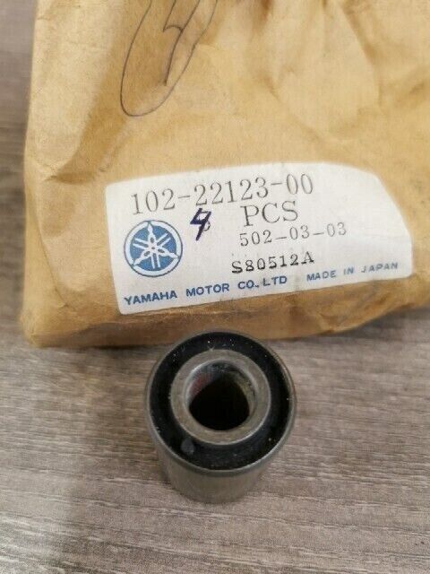 NOS YAMAHA TTR50E PW80 TTR90 YGS1 GT1 MX80H MJ2 BUSHING 102-22123-00-00 Y155
