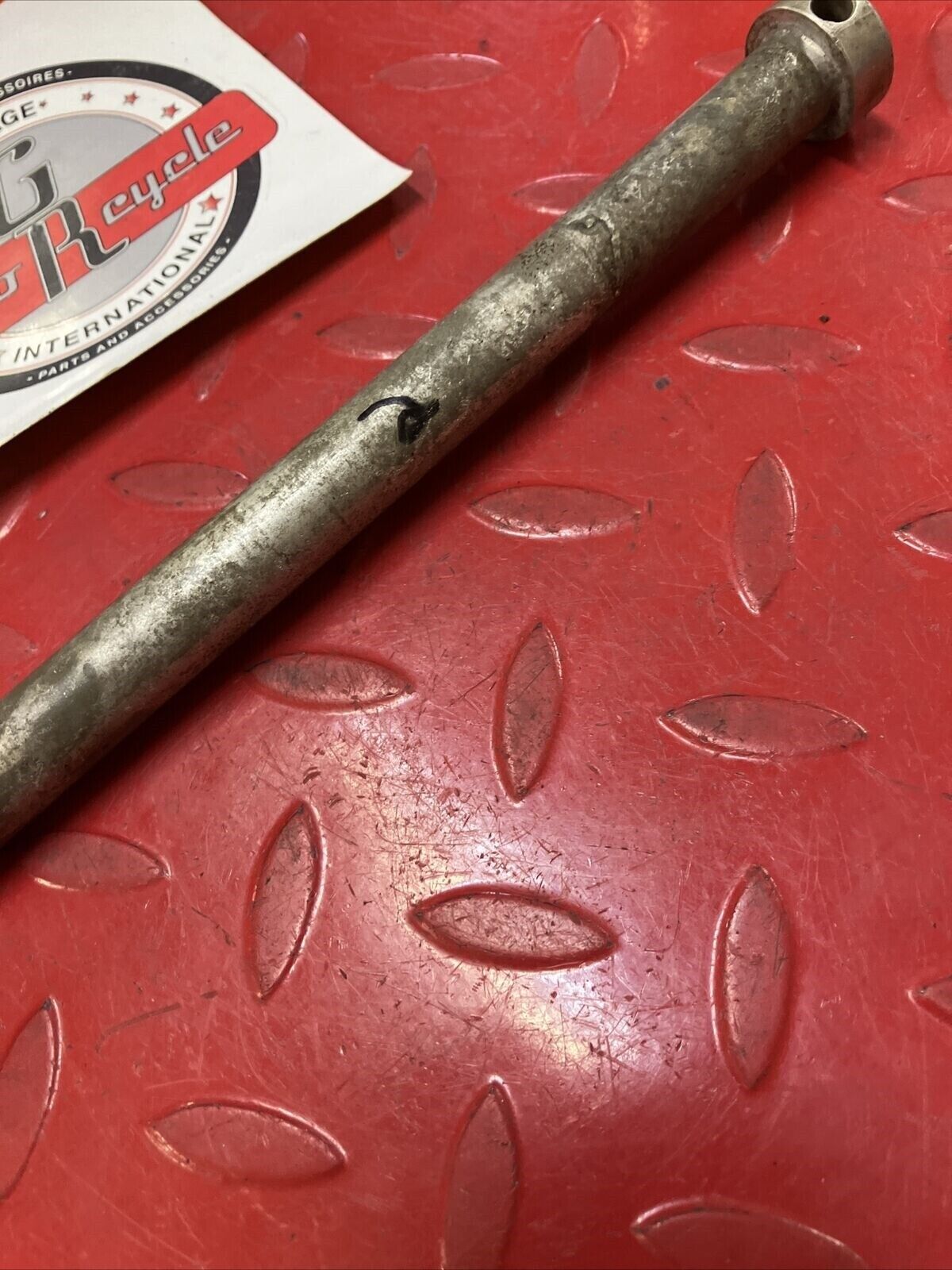 Yamaha RD400 1977 rear wheel axle bolt 1976 1978 2