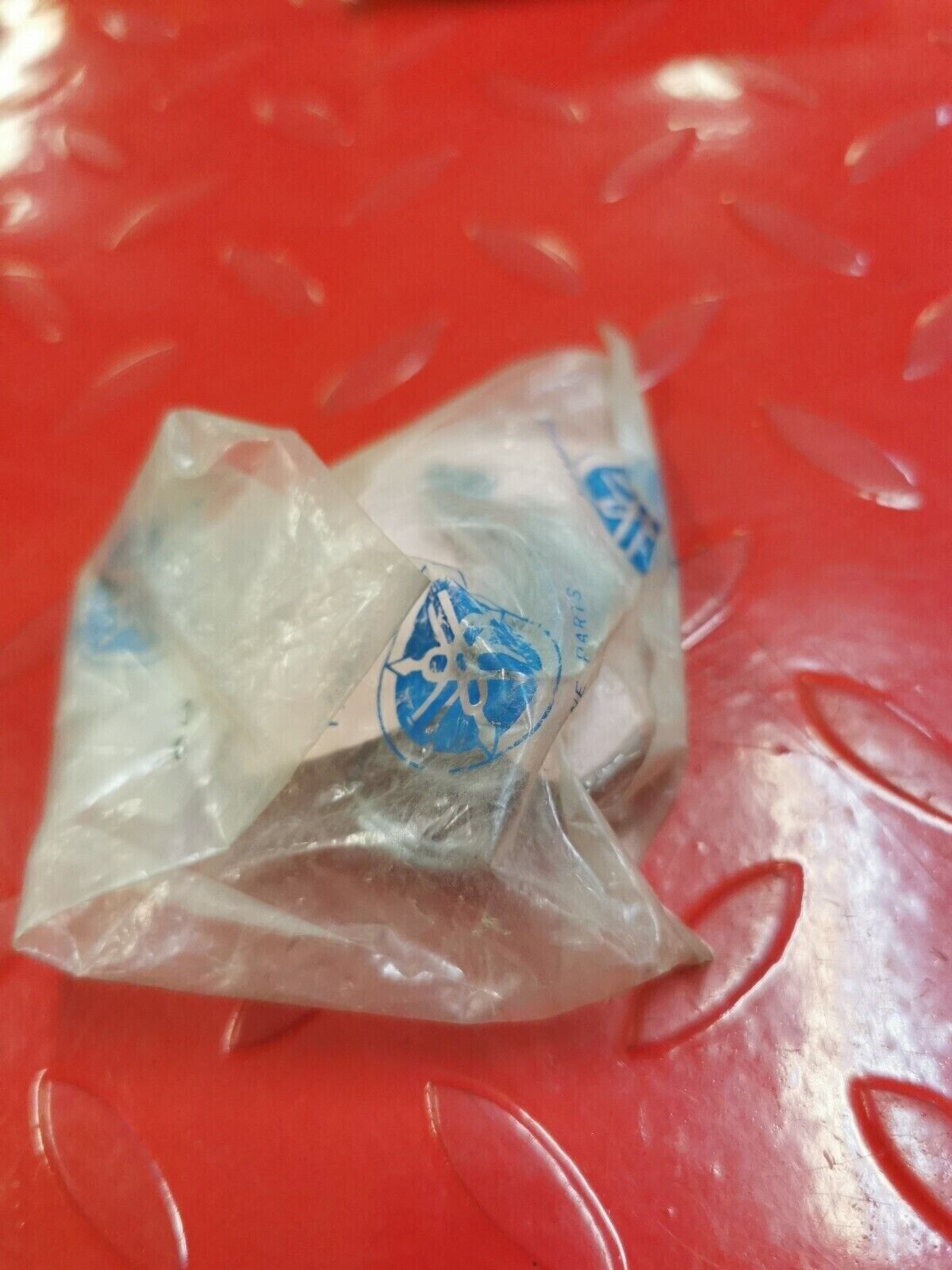 NOS Yamaha RD125 1975 - 1976 DAMPER LOCATING 1 466-21778-01-00 Y25